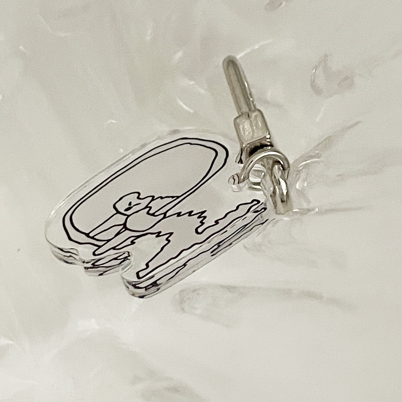 Very angry cat looking in the mirror Key Ring
