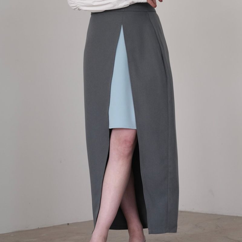 layered slit skirt