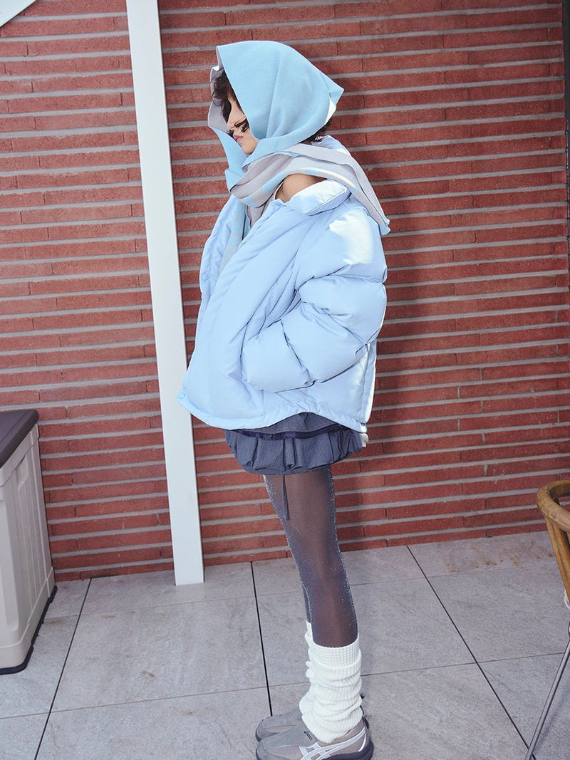 CURVE LINE COLLARED DOWN PUFFER (SKY BLUE)