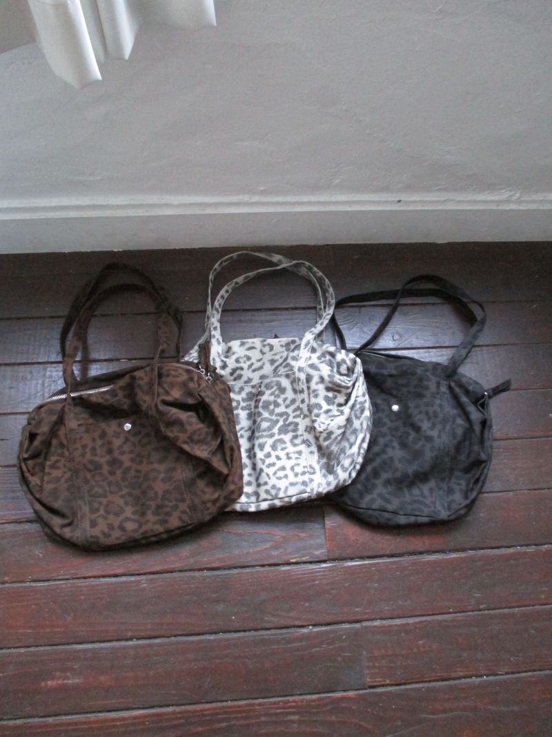 vintage leopard shoulder bag