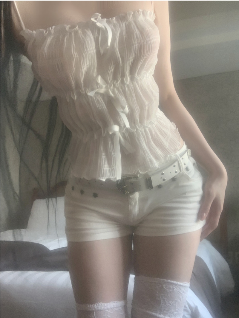 Virginia Low-Rise White Shorts