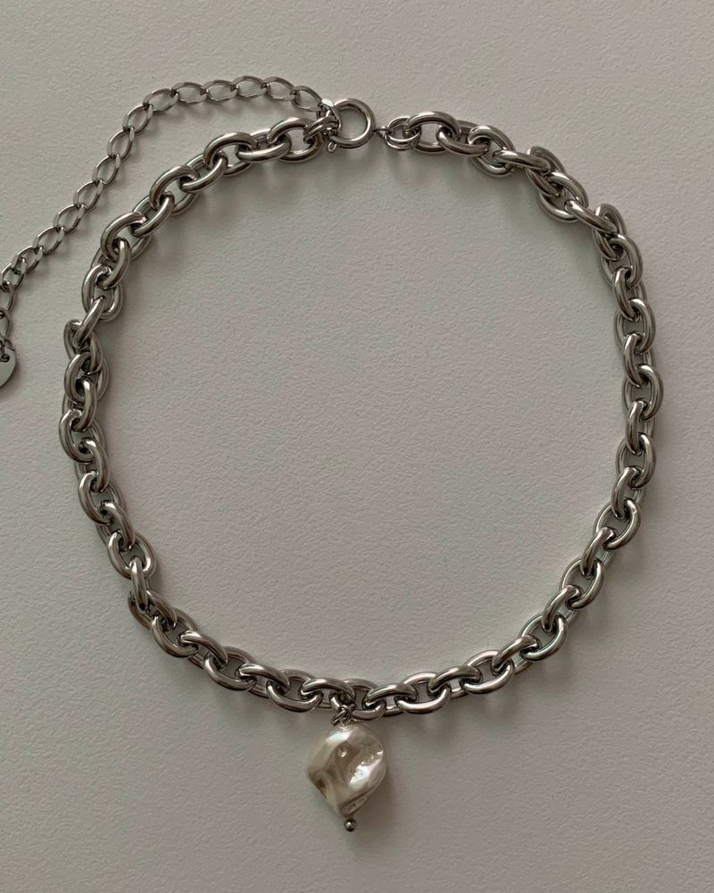 white pearl chain necklace