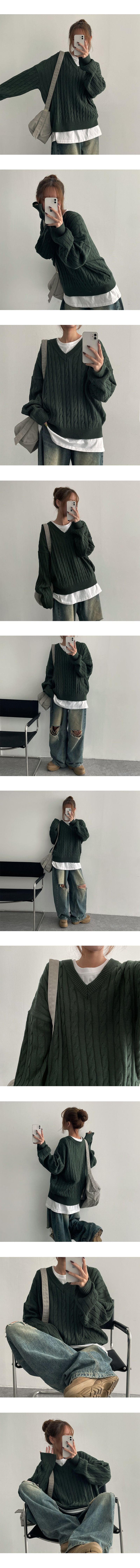 Wagen Twisted V-Neck Knitwear