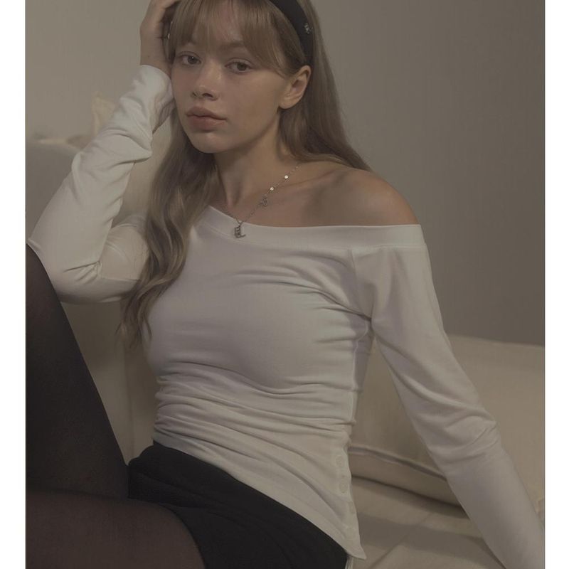 ONE SHOULDER BUTTON TEE-WHITE