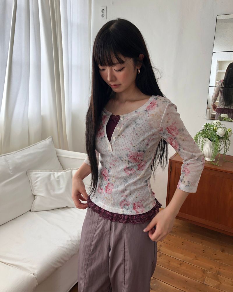 WONDER WONDER（ワンダーワンダー）の「Isha Floral 7-Sleeve T-Shirt T-Shirt（Tops）」