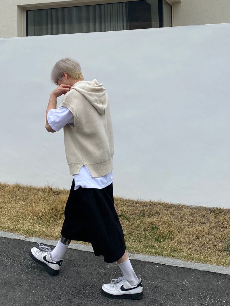 Two Way Over Hooded Knit Vest 3C