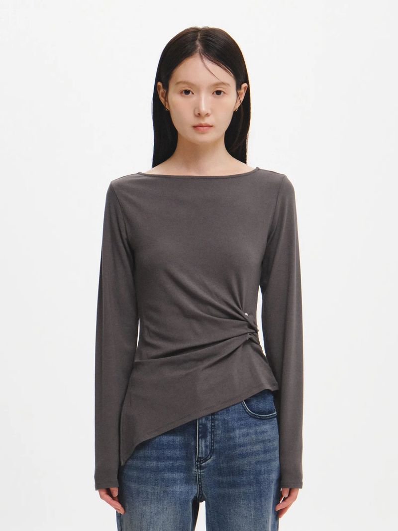 WOMAN DRAPE PIERCING T-SHIRT