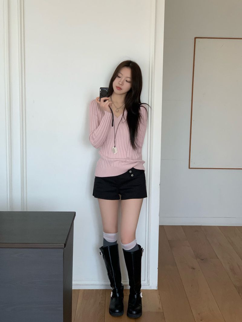 Modern Two Belt Button Bijou Short Pants