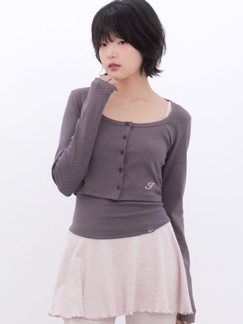 Innermuseum(インナーミュージアム)の「Dot Button Crop Cardigan(COCOA)(Tops)」