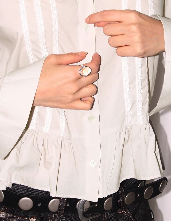 AAKE（アケ）の「CLEAR OVAL PRONG RING（Accessories）」
