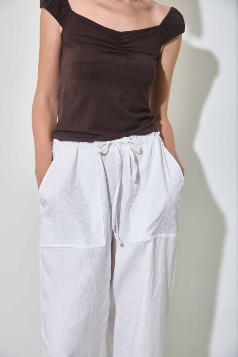 EMBROIDERY POCKET LINEN PANTS / WHITE
