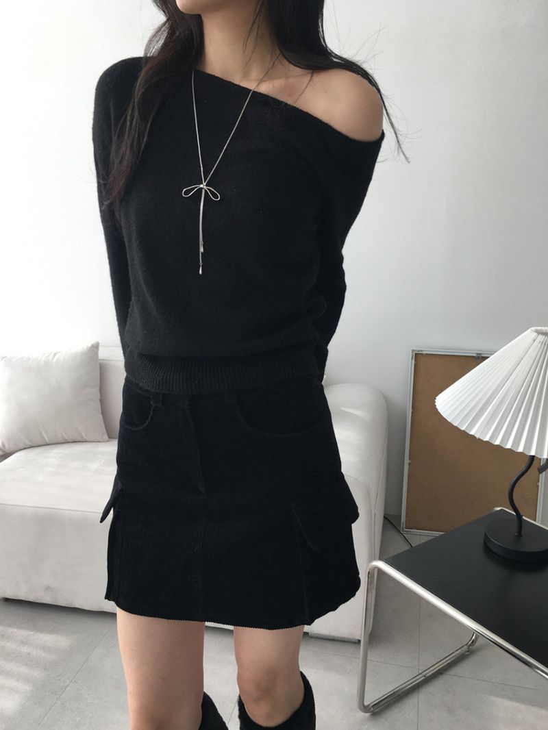 Ribbon necklace