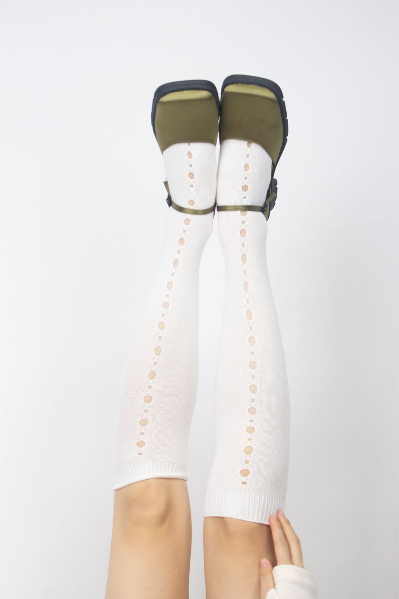 hole knee socks (4 color)