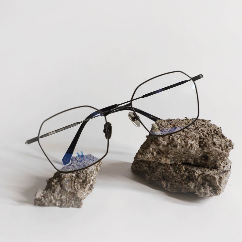 Knouun Square titanium glasses CODE. 101. B Black