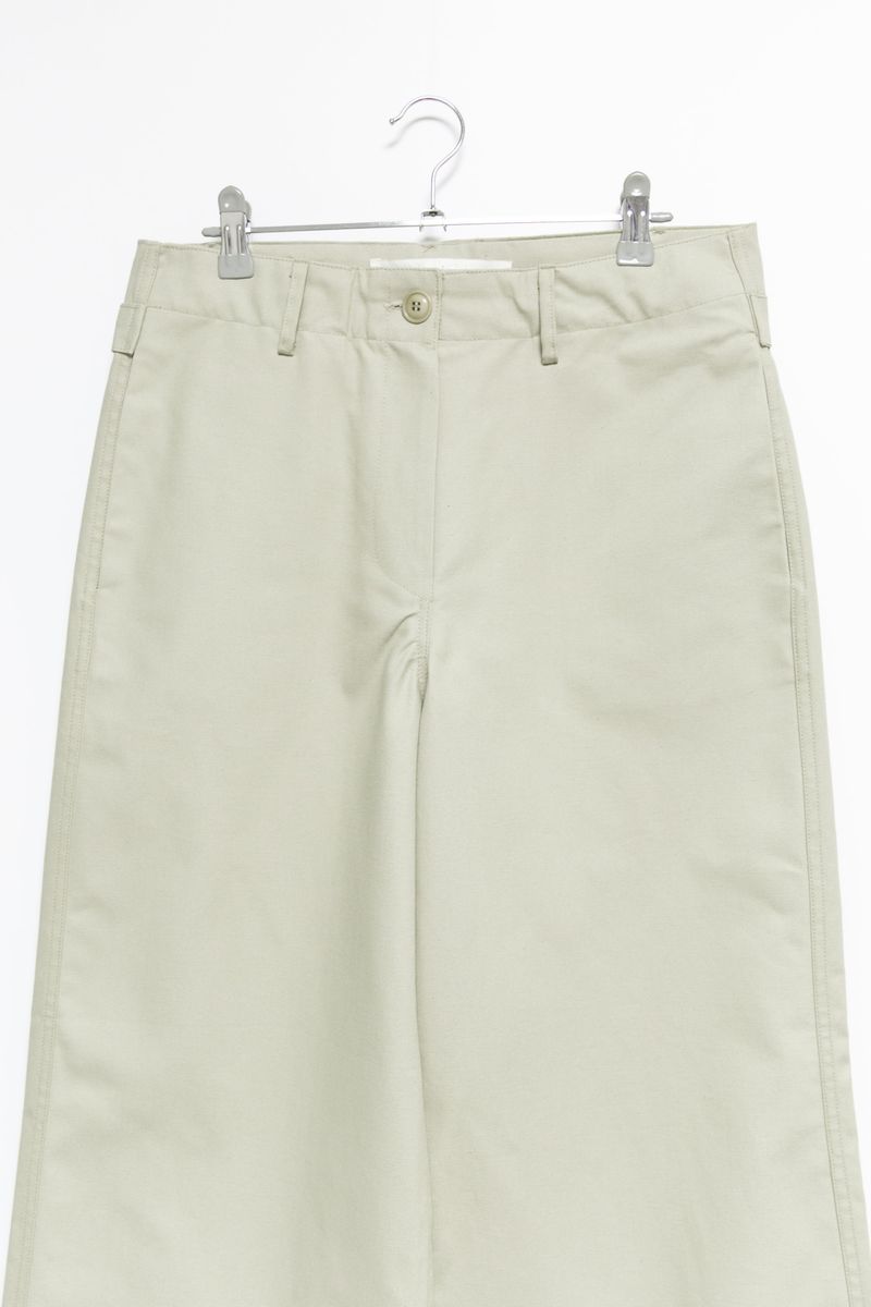 back buckle beige pants
