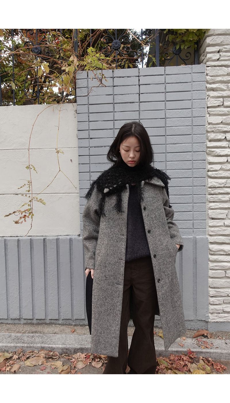 Grain collar raglan coat