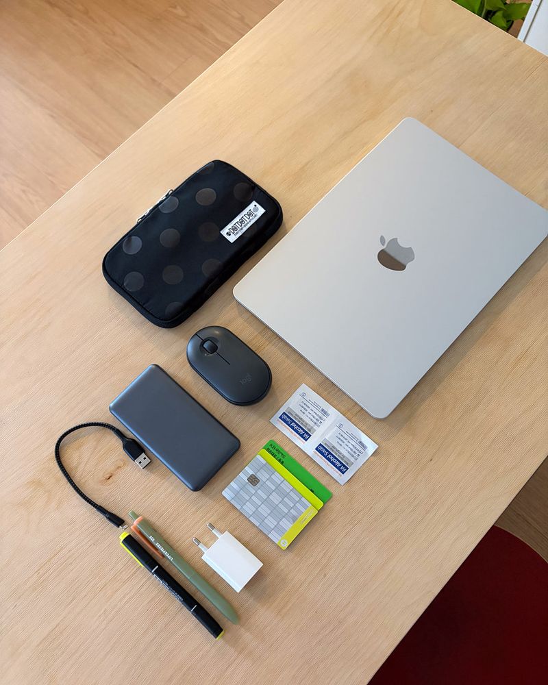 [RFID Block] Travel Wallet (Dot Black)⁠