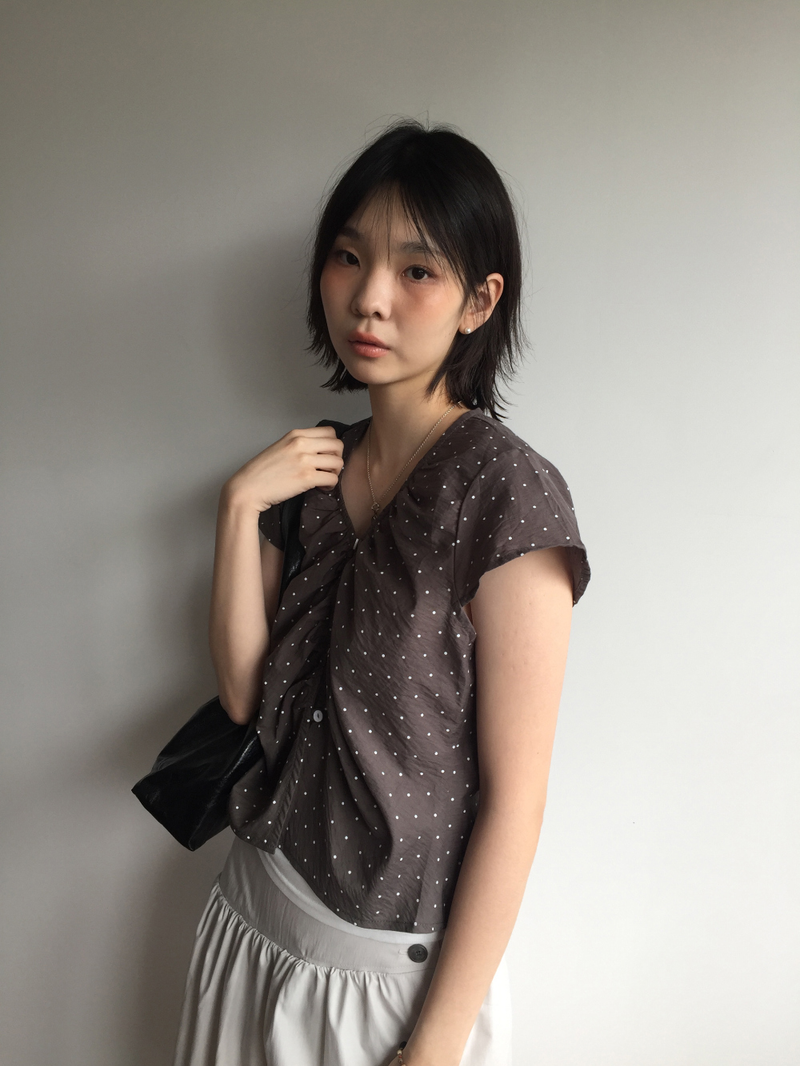 Wing Dot Shirring Blouse (2color)