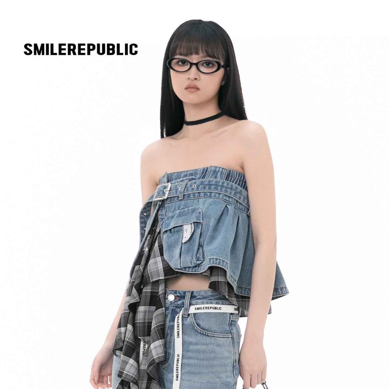 SMILEREPUBLIC（スマイルリパブリック）の「ブルー ウォッシュドデニム チェック アシンメトリー ベルト付き 2WAY ミニスカート チューブトップ（トップス）」