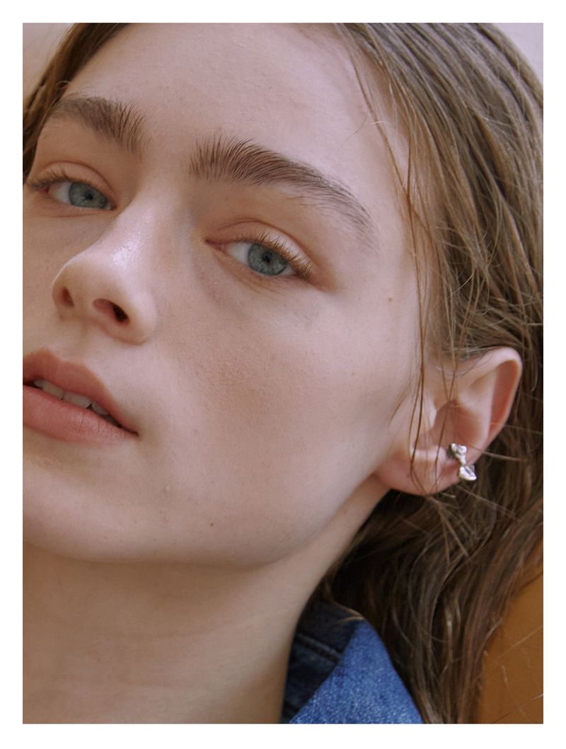 Mini Pleated Ribbon Earcuff (Antique Silver)