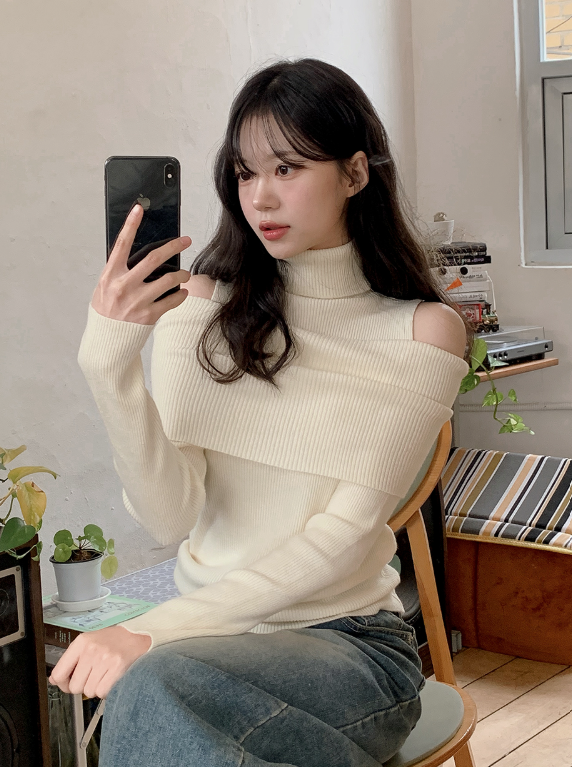 SHOPPERLAND(ショッパーランド)の「#Turtle Neck & Off Shoulder Layered Rib Knit (3color)(Tops)」