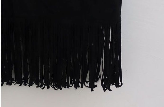SUEDE FRINGE SKIRT IN BLACK