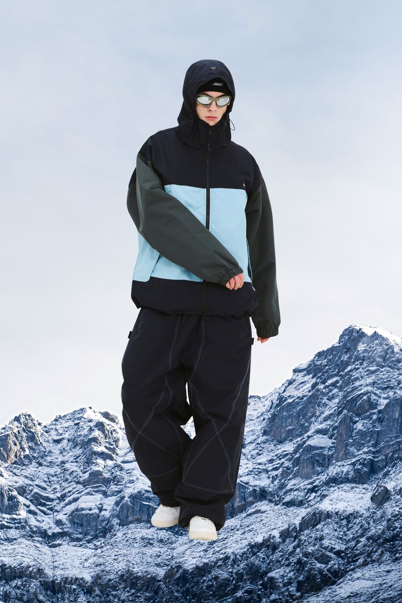 BSRABBIT(ビエスラビット)の「STITCH BOX WIDE TRACK PANTS DARK NAVY(Pants)」
