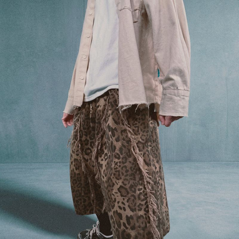 leopard grunge capri shorts_beige