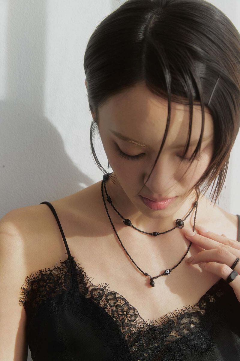 Cross line necklace (2 color)