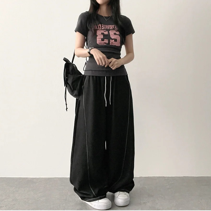Rika number lettering short sleeve tee
