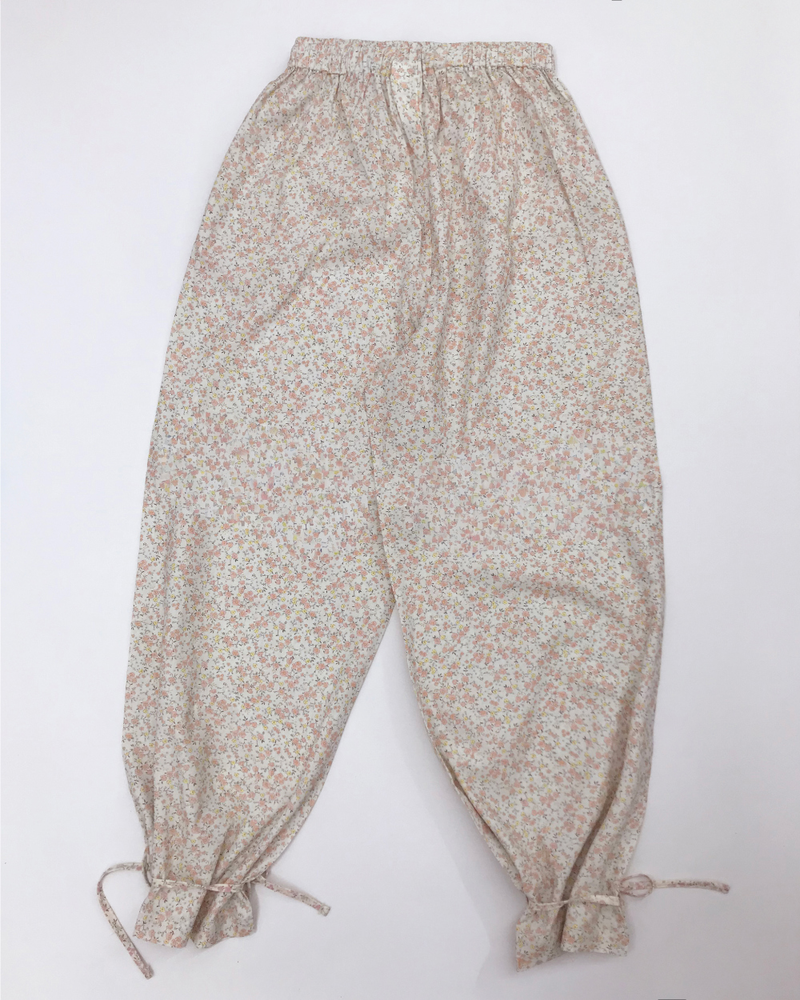 YWD PINCA FLOWER PANTS (2color)