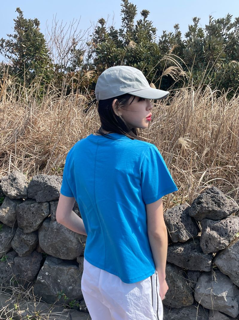 バックスティッチTシャツ