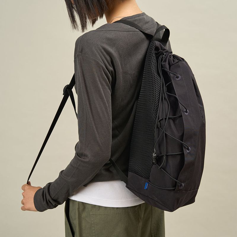 CHOROKstudio（チョロッスタジオ）の「Larva Bag (Black)（Bags）」
