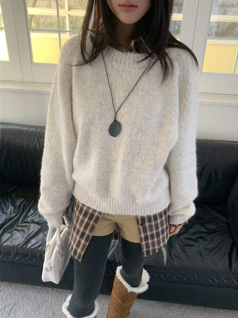 Lorne Soft Airy Raglan Long Sleeve Knit