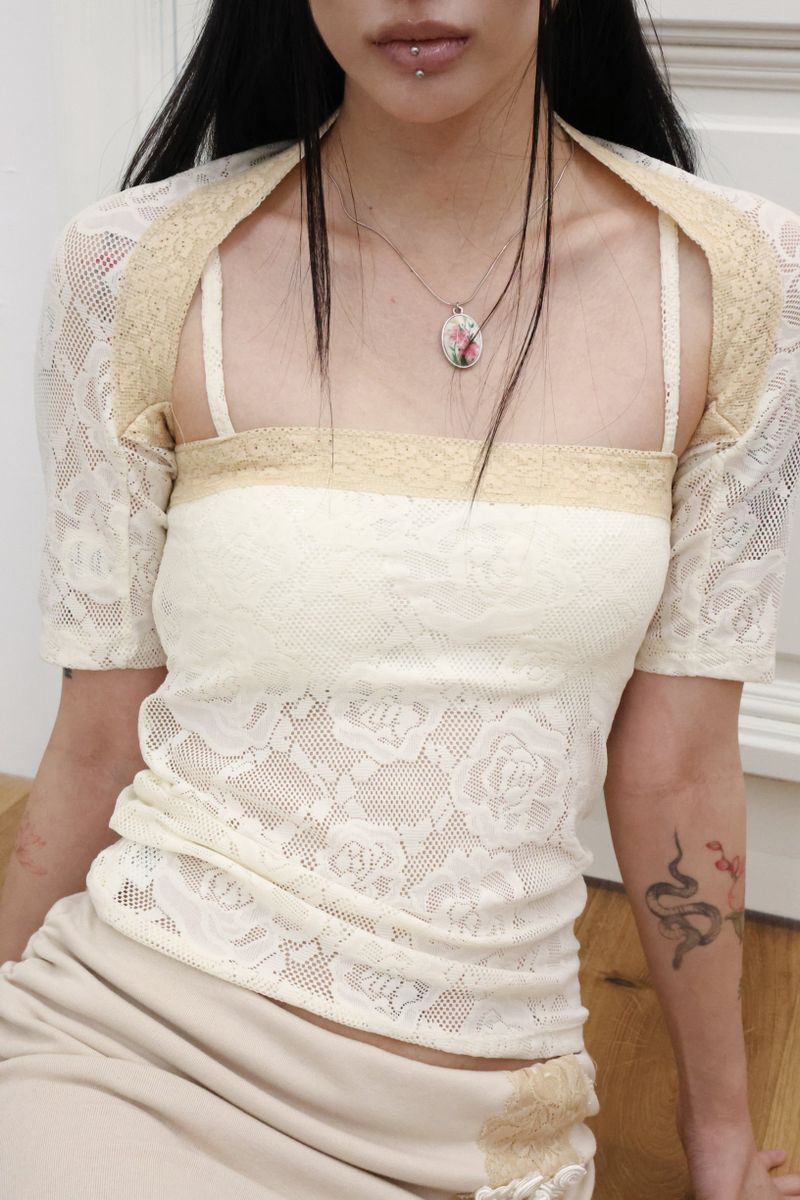 [香] Pink Lily Necklace