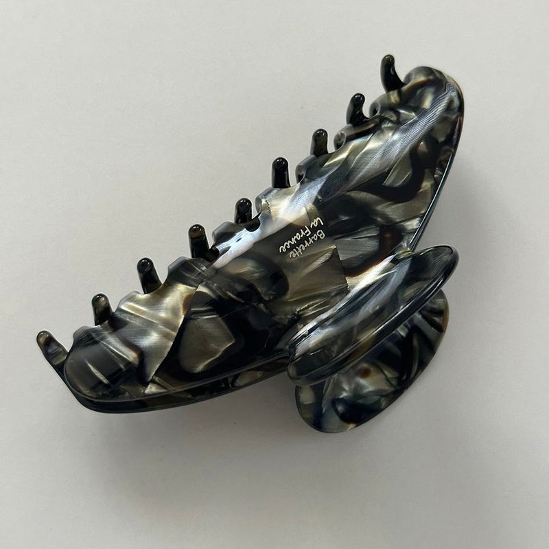 MOSXE（モスクス）の「Segment ヘアクリップ（ヘアアクセサリー）」