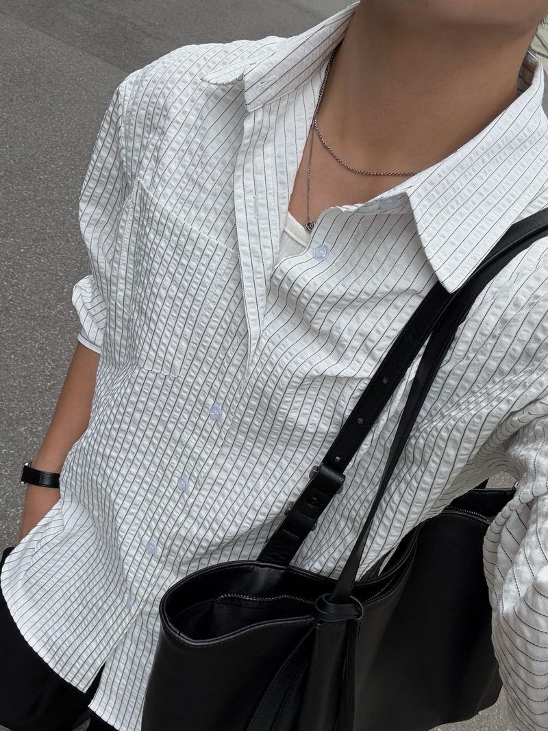 Cove embossed stripe shirt