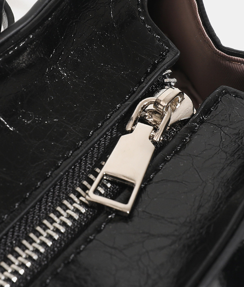 Kira Glossy Strap Bag