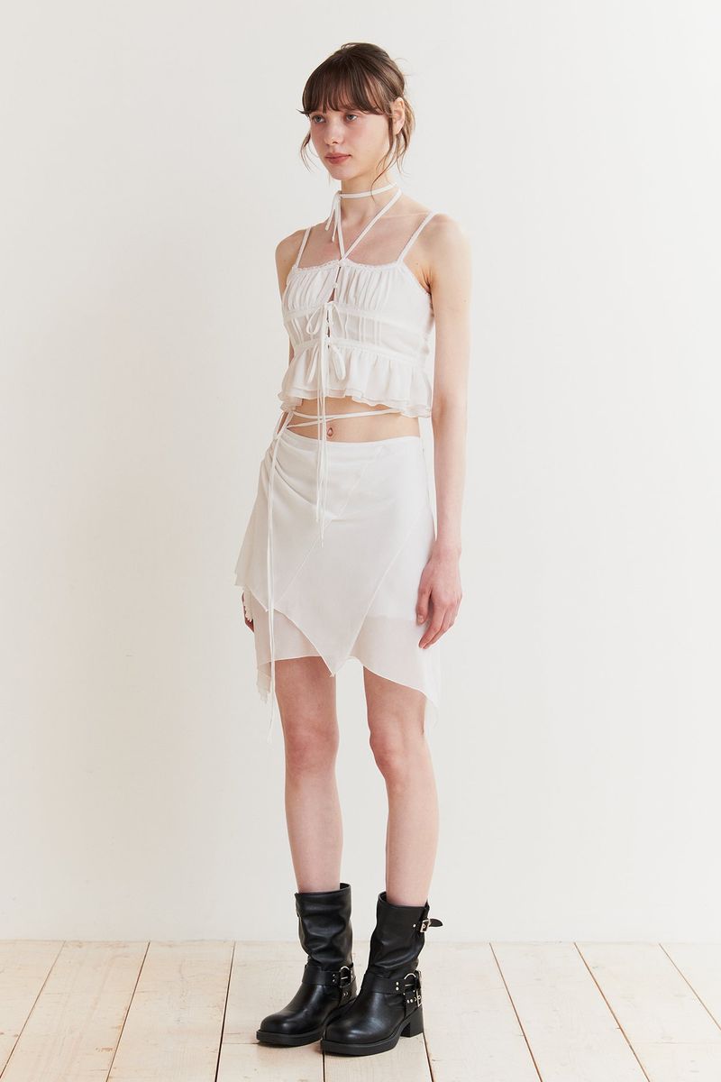 WHISPER BUTTON TOP white