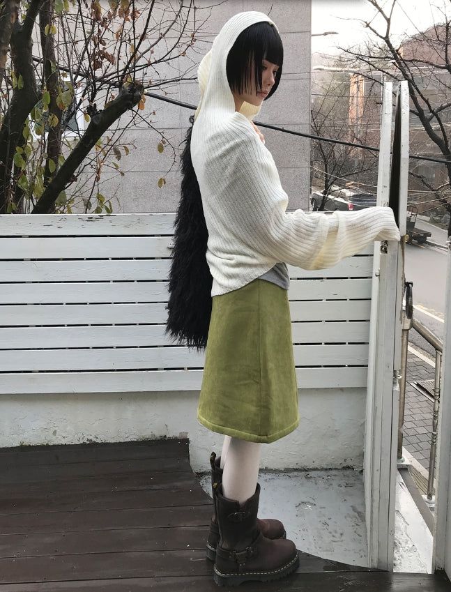 OFF-SHOULDER DRAPE HOOD KNIT