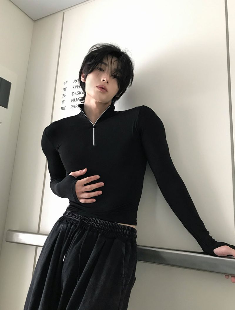 COSYHARU（コシハル）の「ハーフジップ ウォーマー スリムフィット トップ（トップス）」