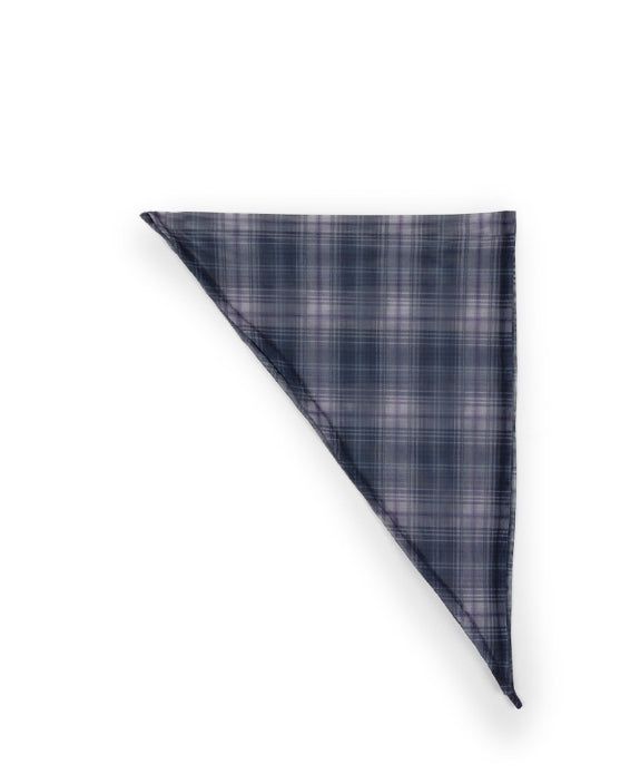 Two-run see-through check scarf