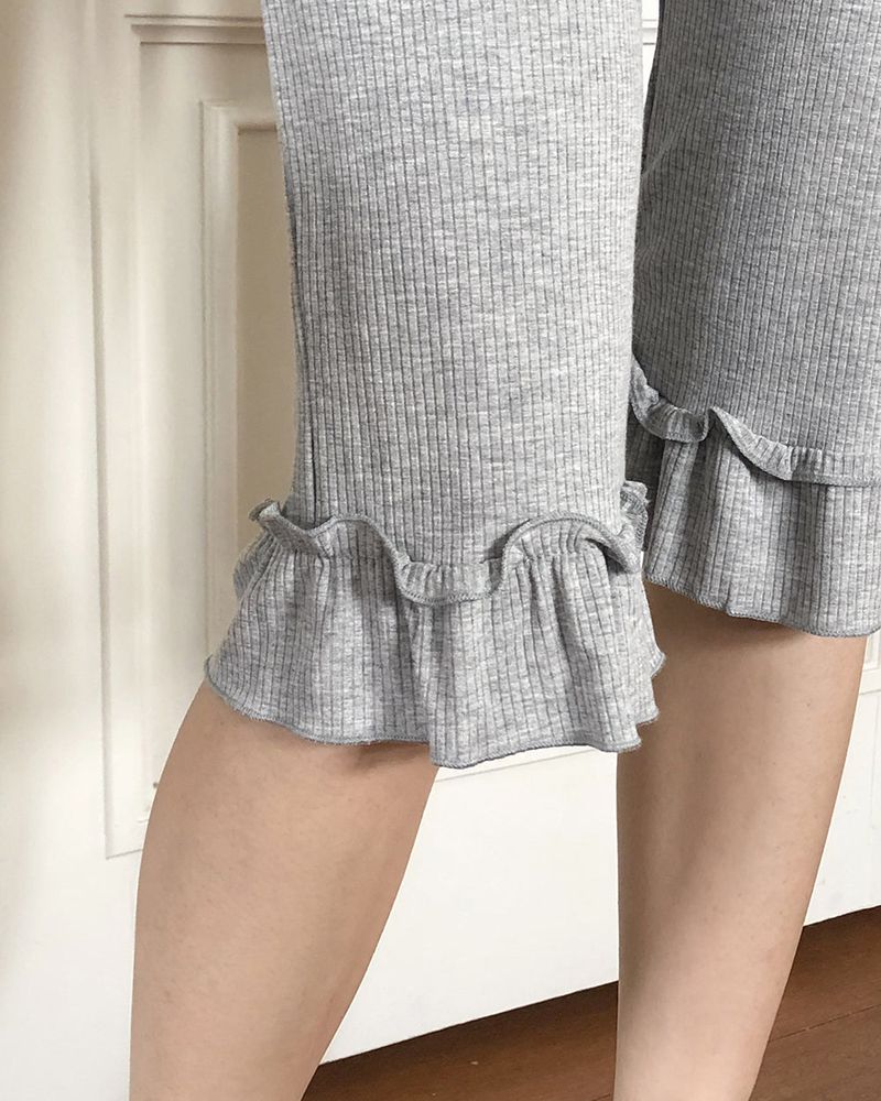 Jabel v-neck frill capri pants