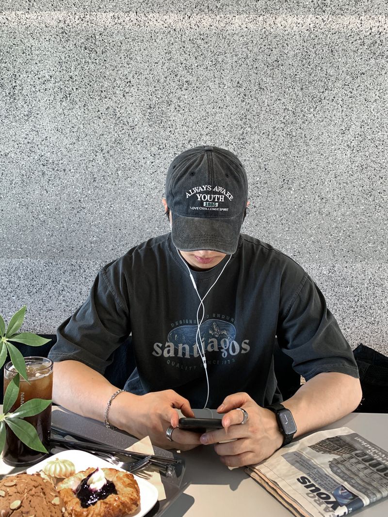 LOOKPLE（ルックプル）の「ルックグラフィティピグメントサンティアゴグラフィックオーバーサイズ半袖Tシャツ（トップス）」