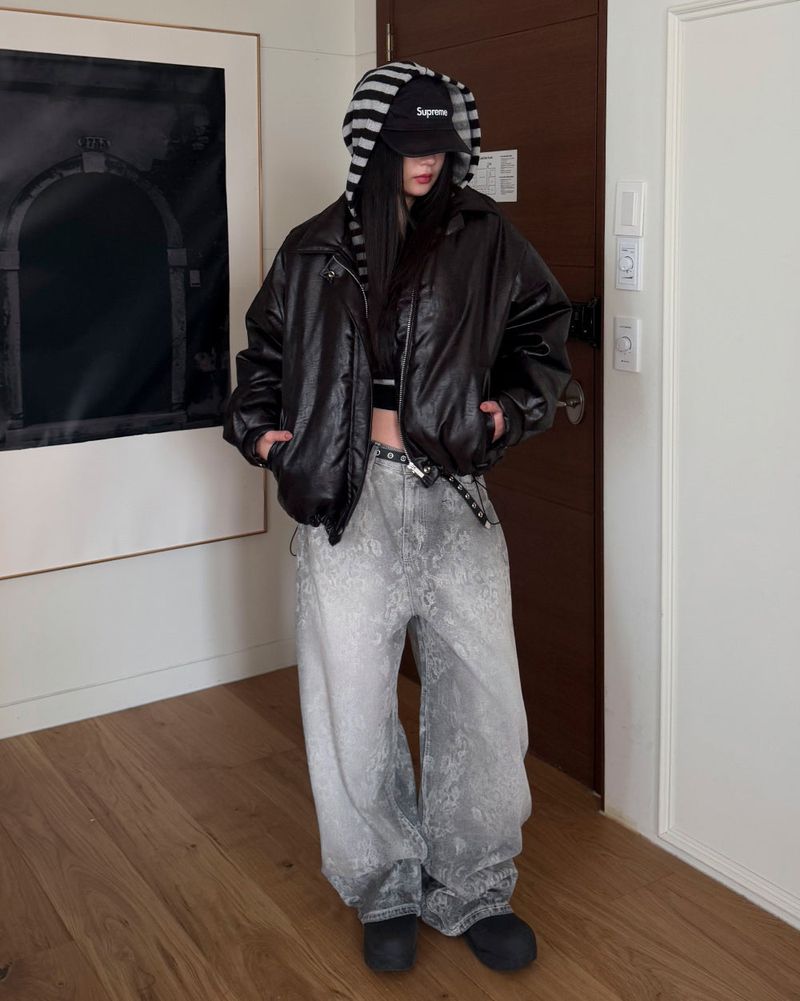 Dark Leo denim pants