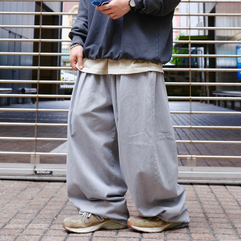 SEMIKAJI（セミカジ）の「[SEMADE] ピグメントワイドバルーンパンツ（パンツ）」