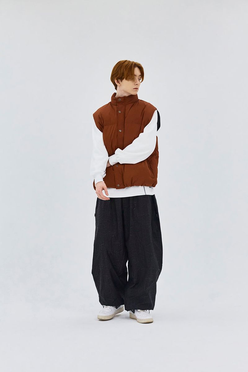 BSRABBIT（ビエスラビット）の「LOGO DOWN PADDING VEST CAMEL（Jackets/Outerwear）」
