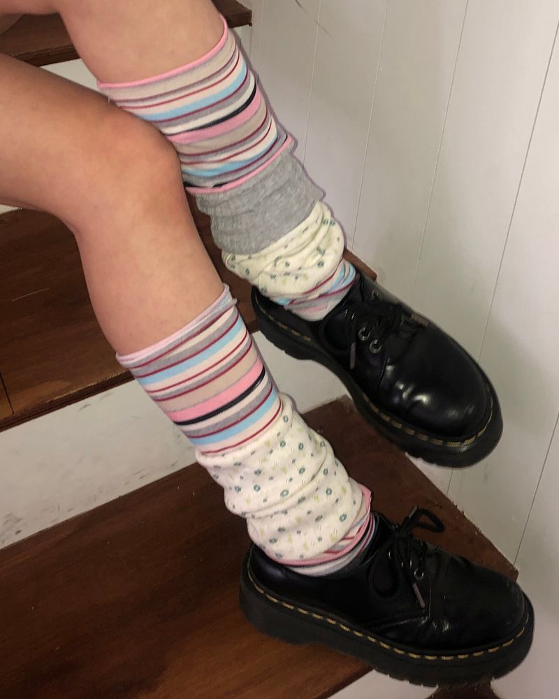 WONDER WONDER（ワンダーワンダー）の「Nitke Patchwork Leg Warmers（Fashion Accessories）」