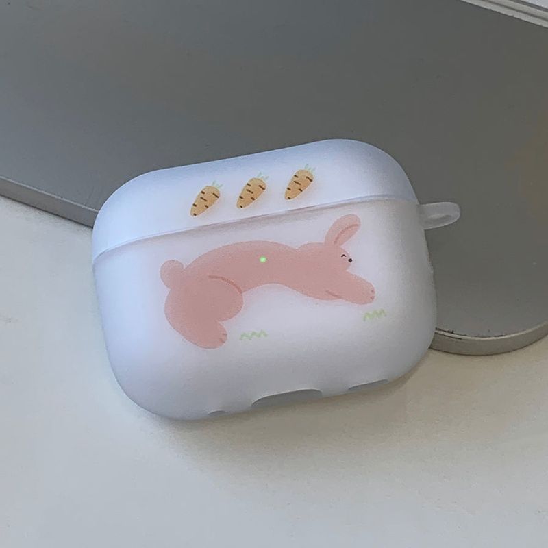 Rabbit Carrot AirPods Case_matt