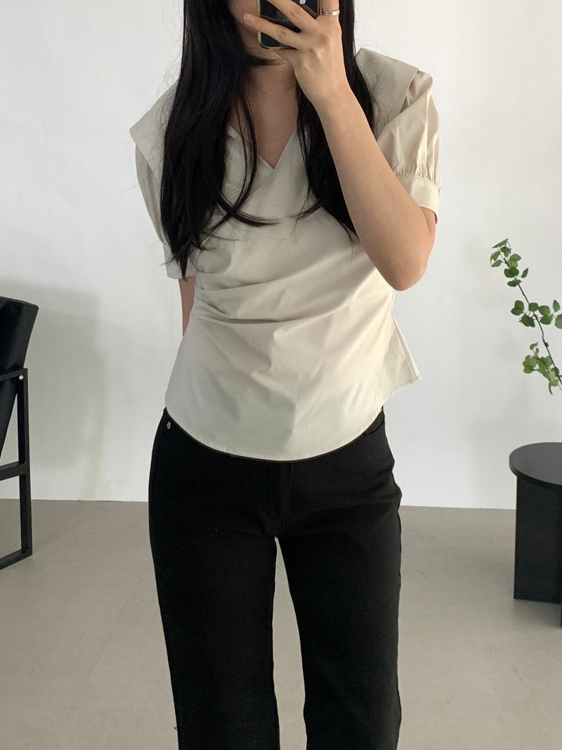 Paibee Collared Neck Shirred Blouse